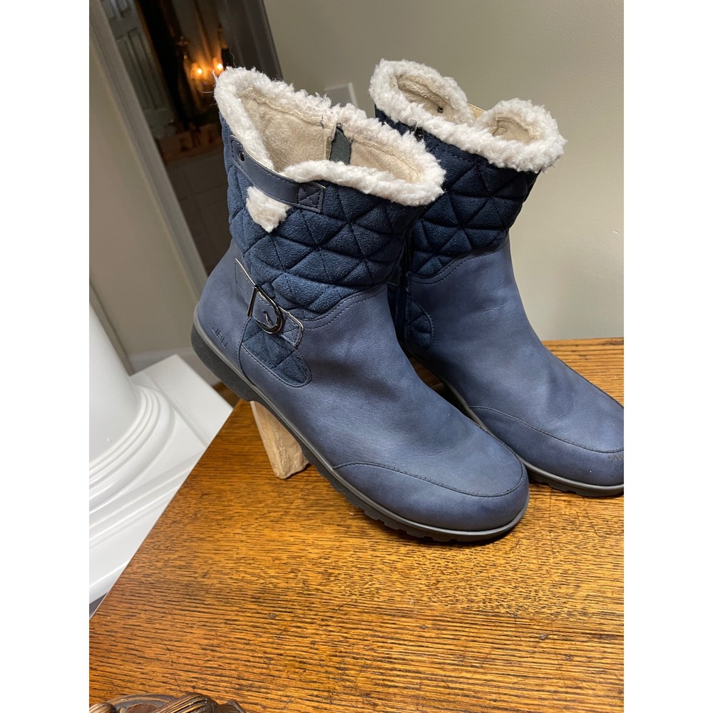 JBU Jambu Gabriella Womens 11M Navy Blue Water Resistant Quilted Faux Fur Boots